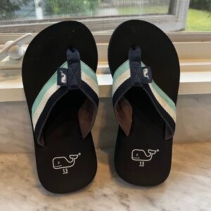 Vineyard Vines size 13c flip flops